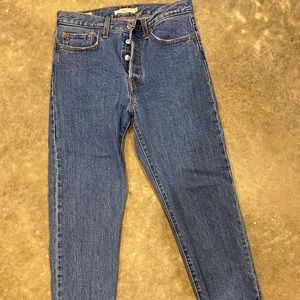 Levi straight leg wedgie size 27